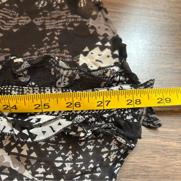 ❤️ Papa Elegant Monochrome Sleeveless Blouse S NWT - Picture 9 of 9